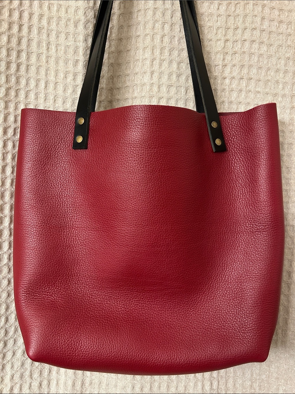 Portland Leather Burgundy Tote Medium - Picture 9 of 12